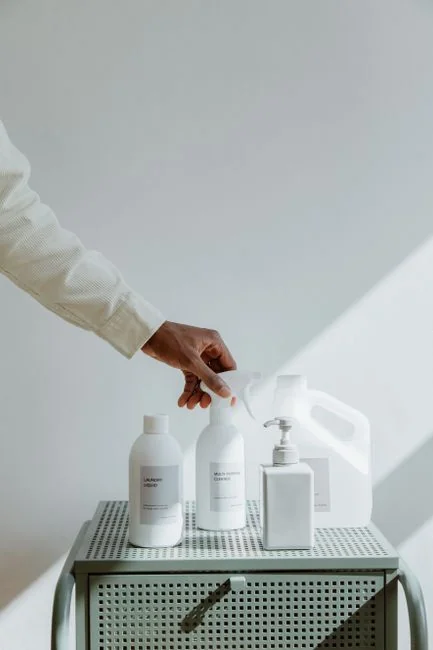Cleaning time 🧼🤚 -- Thanks for visiting! Donations help & motivate me to keep uploading more 📸s. Even a buck or two helps. ➡️ https://www.buymeacoffee.com/uniqueton Found my photos useful? feel free to contact me about anything at email: uniquetonshots@gmail.com IG: @uniquetonshots